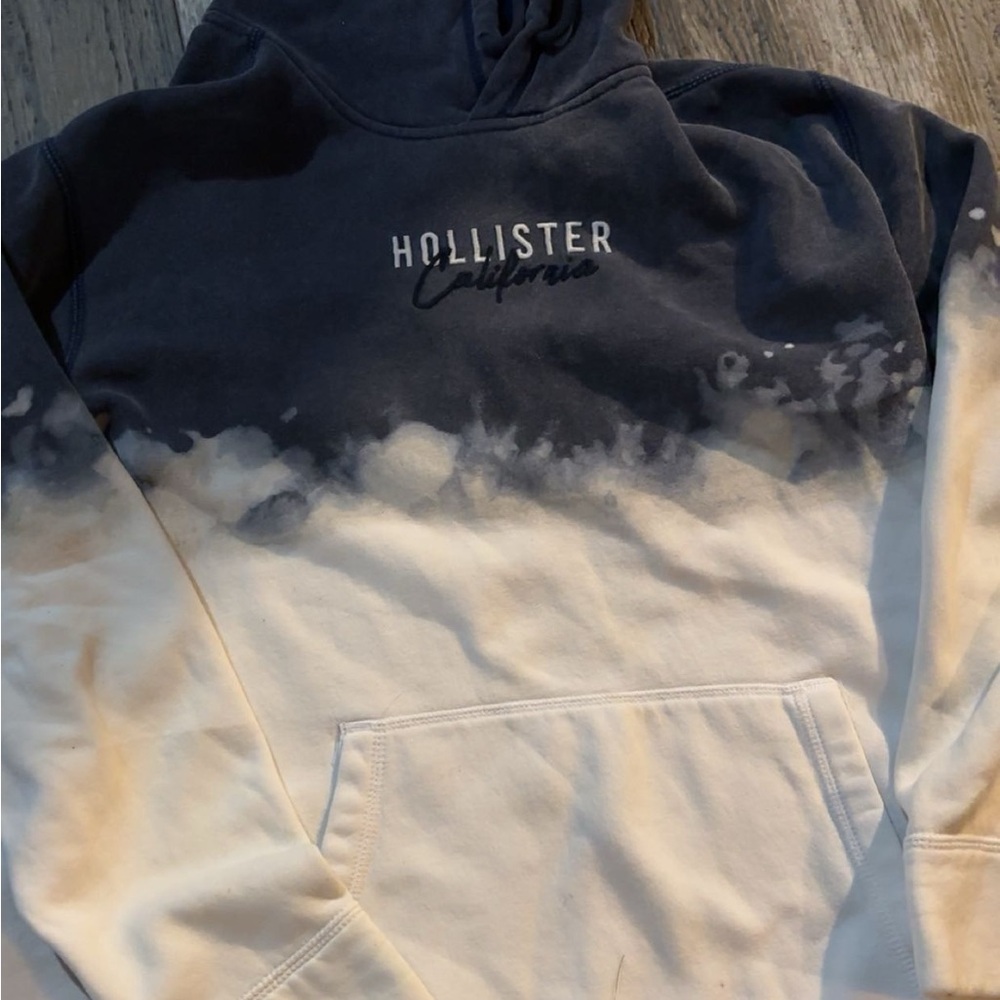 men’s hollister sweatshirt